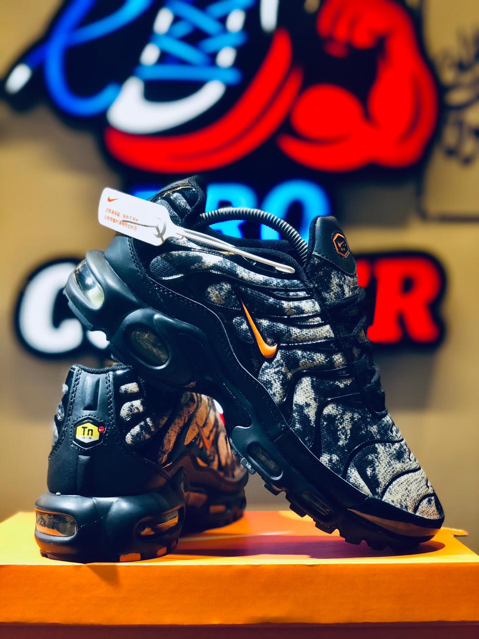 Nike TN War